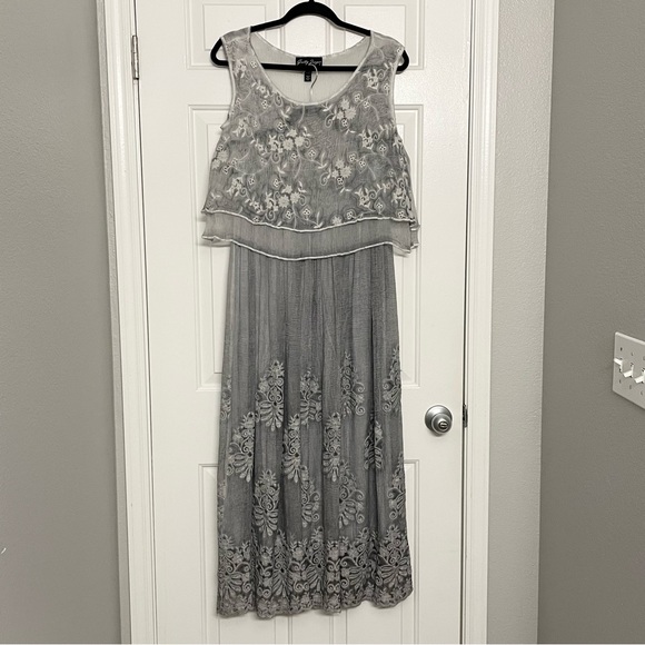 Gretty Jueger Embroidered 100% Silk Sage Maxi Skirt & Sleeveless Blouse 2 Pc Set - Picture 4 of 16